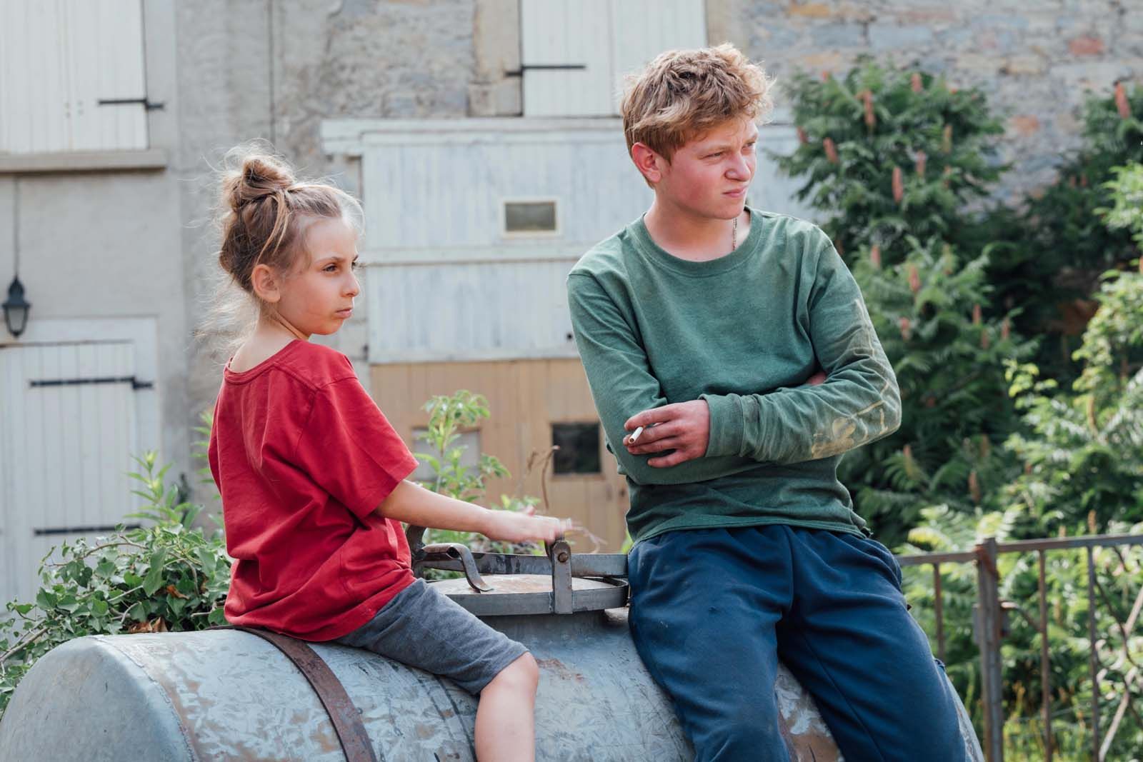 Vingt Dieux (Holy Cow) (2024) – Debut about young dairy farmers is as tender as it is wistful