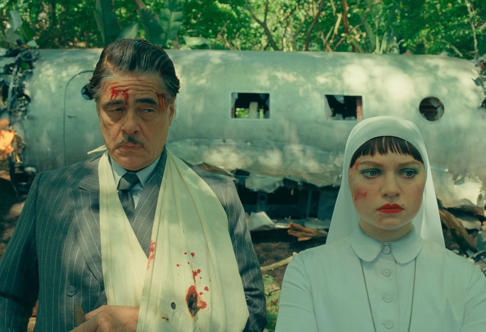 The Phoenician Scheme (2025) – Wes Anderson bounces back with whimsical tale of a father and daughter bonding over illegal affairs